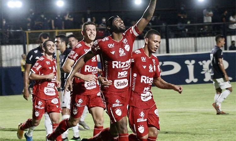 Remo é derrotado pelo Vila Nova-GO e perde uma posição na Série B.