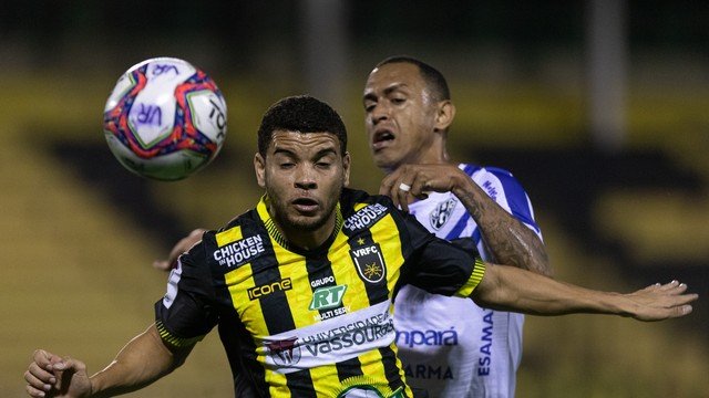 Paysandu arranca empate contra o Volta Redonda-RJ no último minuto.