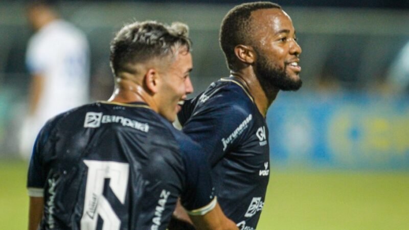 Com um a mais, Remo bate o Avaí-SC e volta a vencer no Baenão.