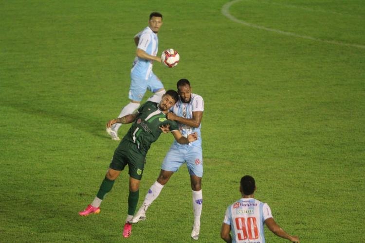 Paysandu joga mal, apenas empata com o Floresta-CE, e desperdiça chance de ser líder.