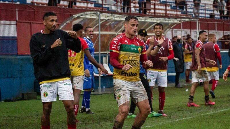 Remo perde para o Brusque-SC e completa quatro jogos sem vitória.