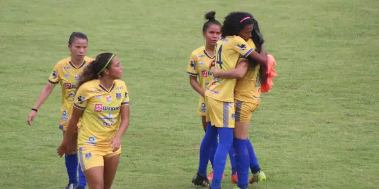 ESMAC vence o Cruzeiro pelo Brasileirão Feminino.