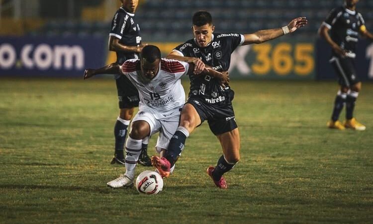 Vinícius falha feio e Remo perde para o lanterna da Série C.