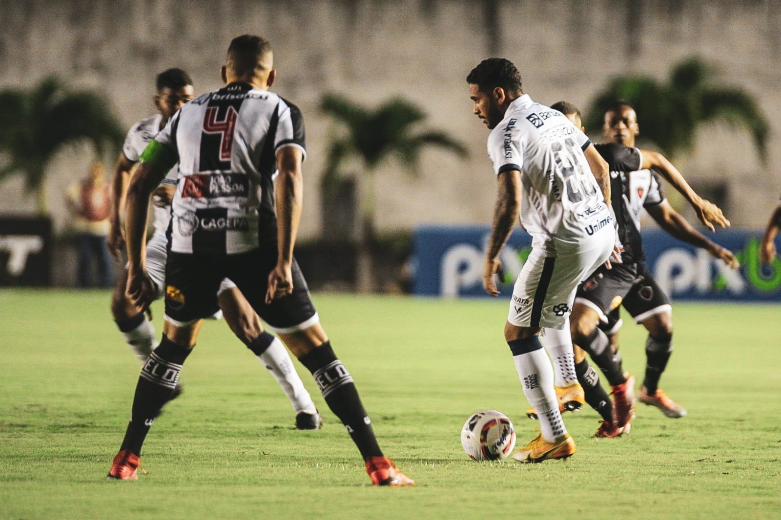 Em jogo fraco, Remo empata com o Botafogo-PB.
