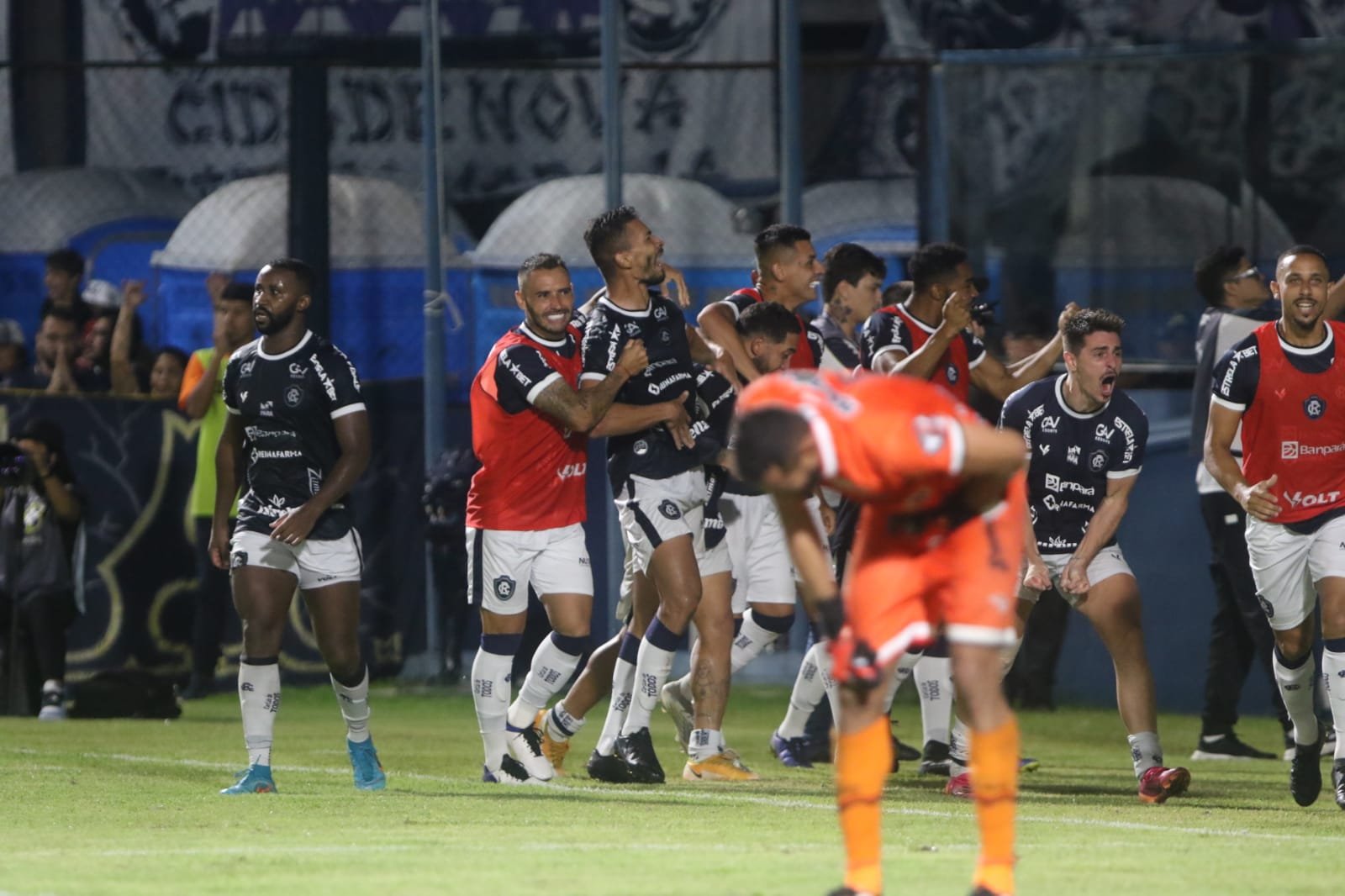 Remo vence o Ferroviário e volta ao G8 da Série C.