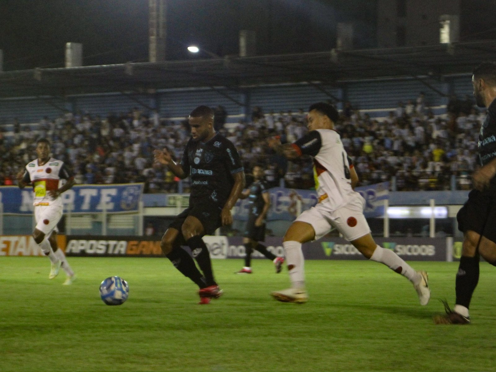 Com show de mulheres e crianças, Paysandu bate o Pouso Alegre-MG e garante vaga na segunda-fase da Série C.