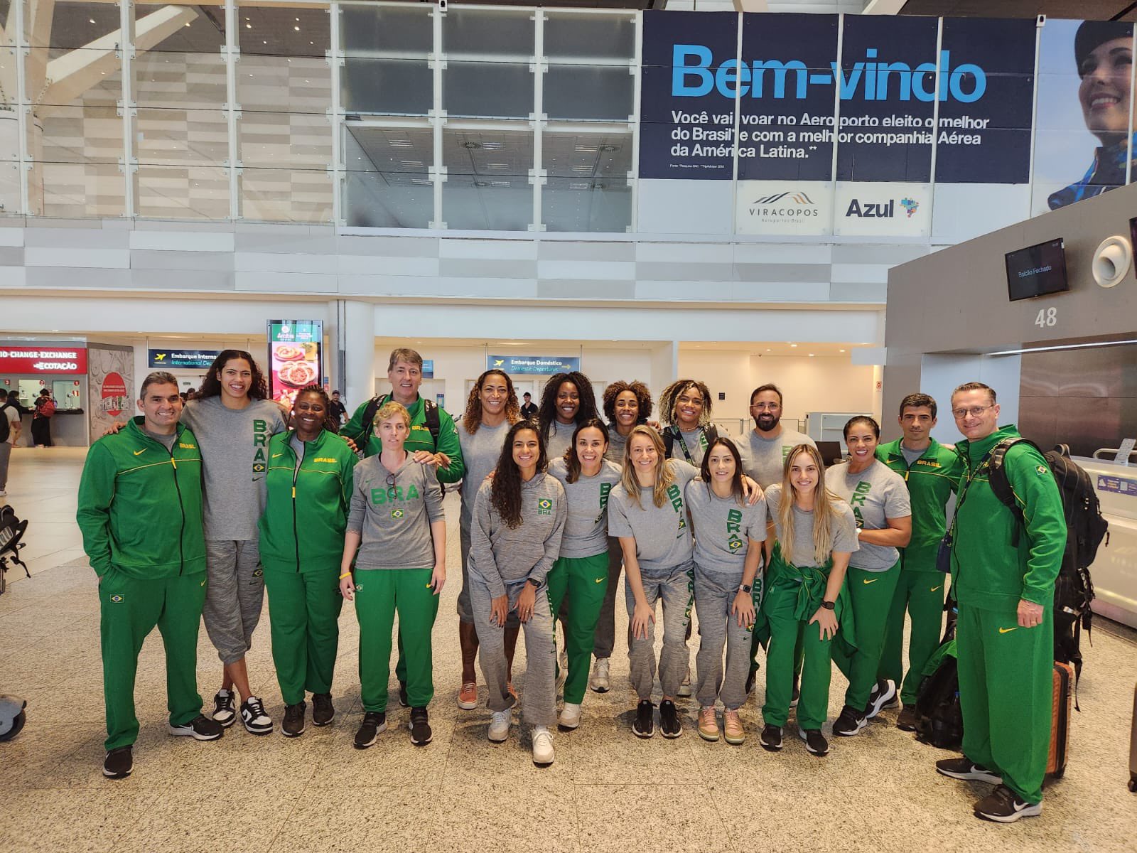 Seleção Brasileira Feminina de Basquete embarca rumo a Belém para a disputa do Pré-Olímpico.