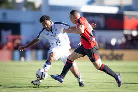 Remo perde para o Atlético-GO e se afasta do G4 da Série B.