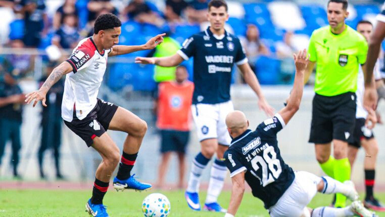 Viveros decide, Furacão vira o jogo e derruba o Remo no Mangueirão